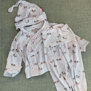 Magnetic Me Modal Magnetic Take Me Home Kimono Set